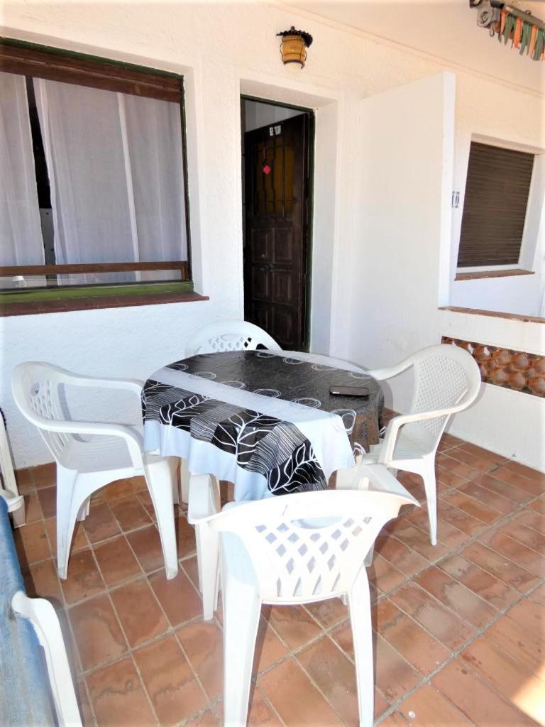 Apartamento Canyelles Petites Roses Exterior foto